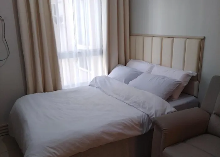 Cyvee Staycation Aparthotel *