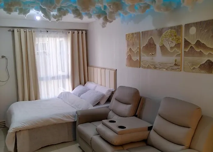 Cyvee Staycation Aparthotel *